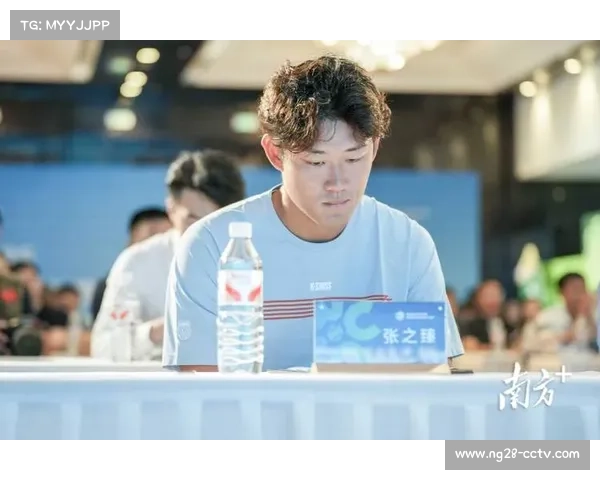 深圳WTCC赛场飘扬五星红旗，中国球迷助威声势浩大